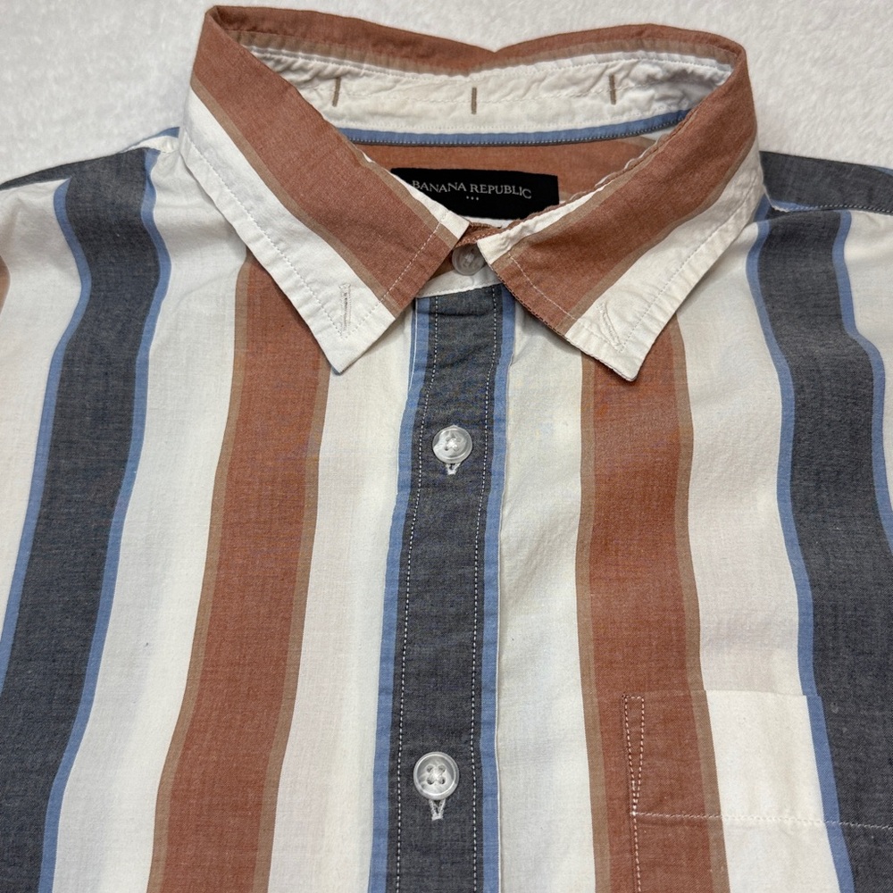 🔹Banana Republic striped short sleeve shirt - Picture 6 of 9